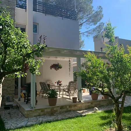 Villa Eva Lalz *